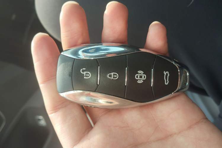 Used Hongqi HS7 2023 2.0T Automatic All-Wheel Drive Flagship Edition Six Seats