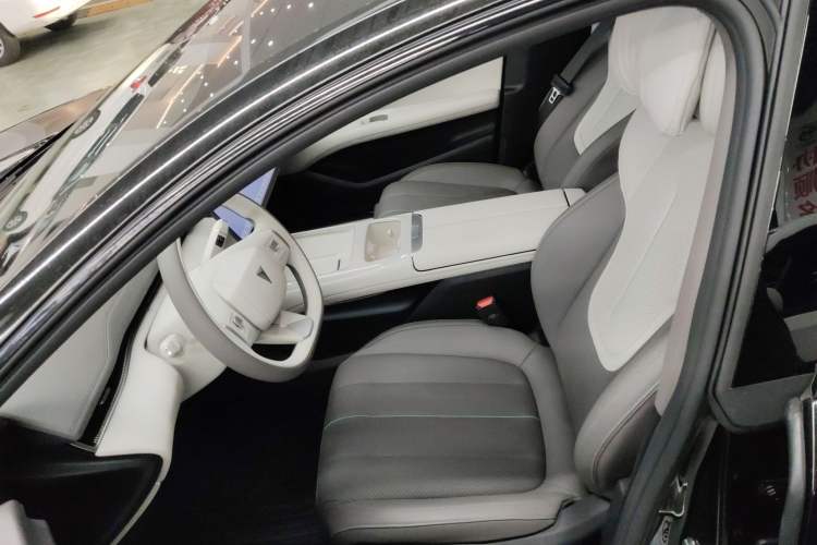 Used Deepal L07 2024 230Max Range-Extended Version
