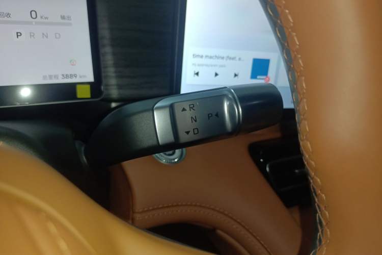 Used JETOUR Shanhai L7 Plus 2025 Model 220km Flagship 7-seater Gear Lever