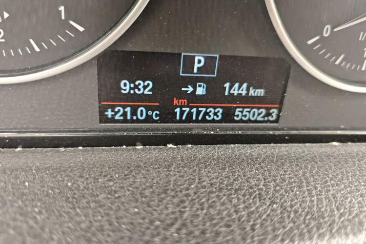 Used BMW 2 Series Active Tourer 2016 218i Sports Design Package Odometer Close Up