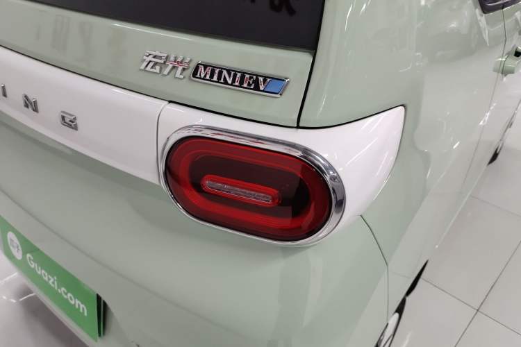 Used Wuling Hongguang MINIEV 2024 3rd Generation 215km Advanced Version

