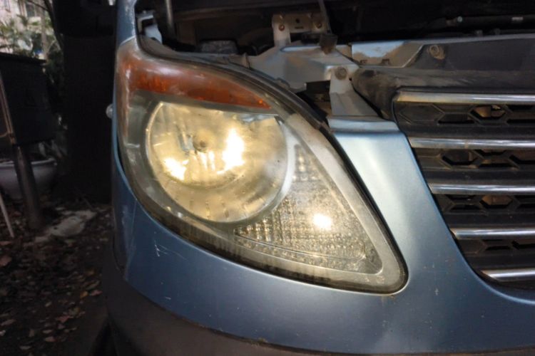 Used JAC Group Sunray 2013 1.9T 4-Series Star Express Right Front Headlight
