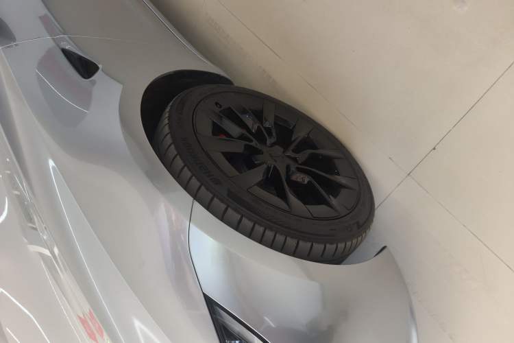 Used Tesla Model 3 2023 Long-Range All-Wheel-Drive Version
