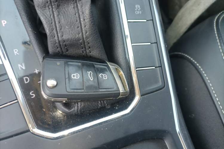 Used Volkswagen Passat 2016 1.8T Government Procurement Version (CEA Engine + 6AT)
