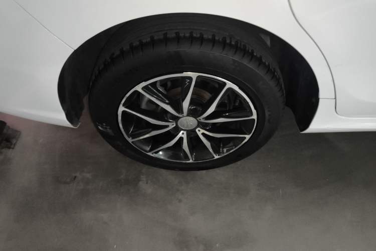 Used BYD Song MAX 2018 1.5T Automatic Smart Connect Elite Model with 6 Seats
