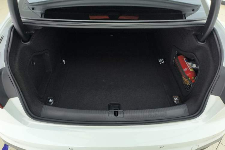 Used Audi A4L 2023 40 TFSI Fashion Dynamic Model
