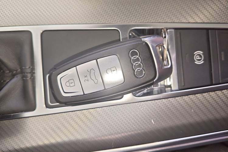 Used Audi A6L 2022 45 TFSI Prestige Elegant Edition
