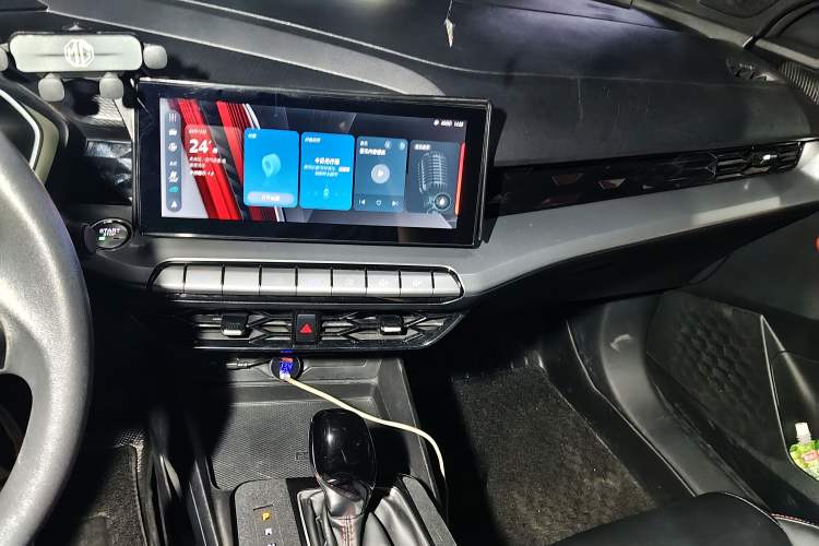 Used MG 5 2021 Revised Version 180 DVVT CVT Youth Luxury Edition Audio And AC Panel