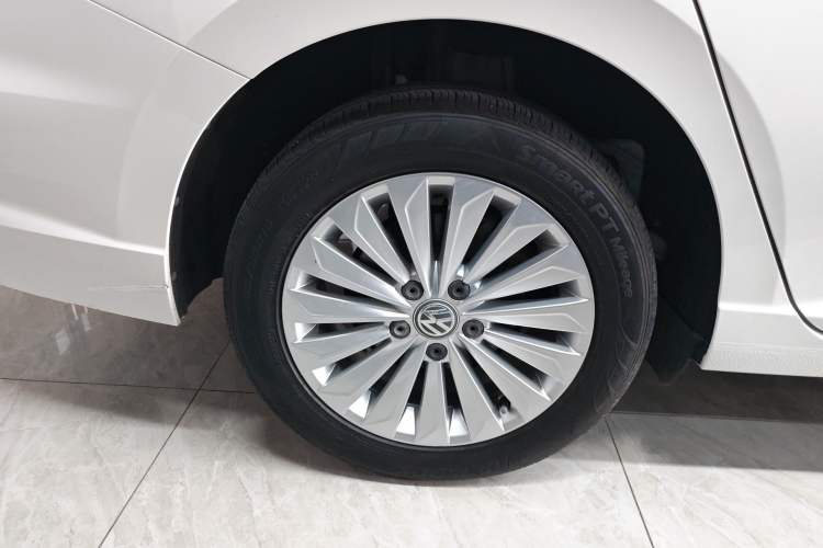 Used Volkswagen Lavida 2018 280TSI DSG Comfort Edition China V Standard Right Rear Wheel Hub