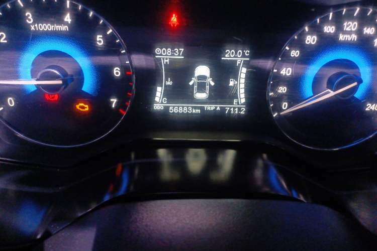 Used Dongfeng Fengon 580 2016 1.5T Manual Luxury Edition
