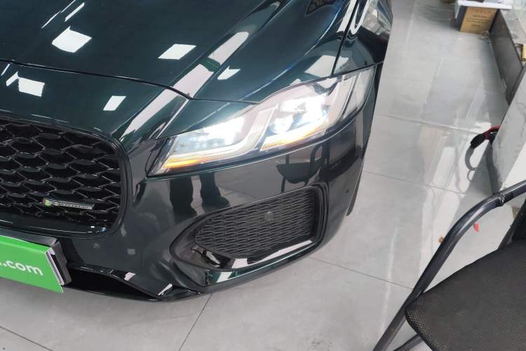 Used Jaguar XFL 2021 XFL 2.0T P250 All-Wheel-Drive Shimmering Black Sport Edition
