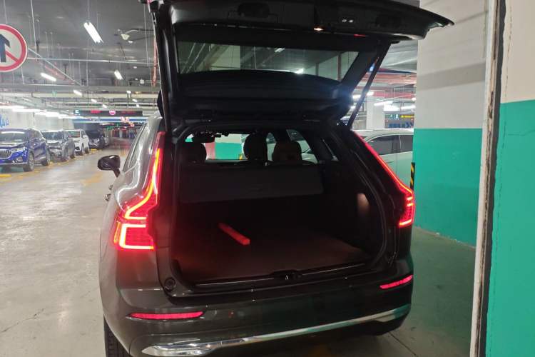 Used Volvo XC60 2022 B5 4x4 Smart Luxury Edition
