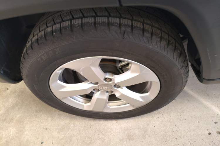 Used Jeep Compass 2020 220T Automatic Leading Edition
