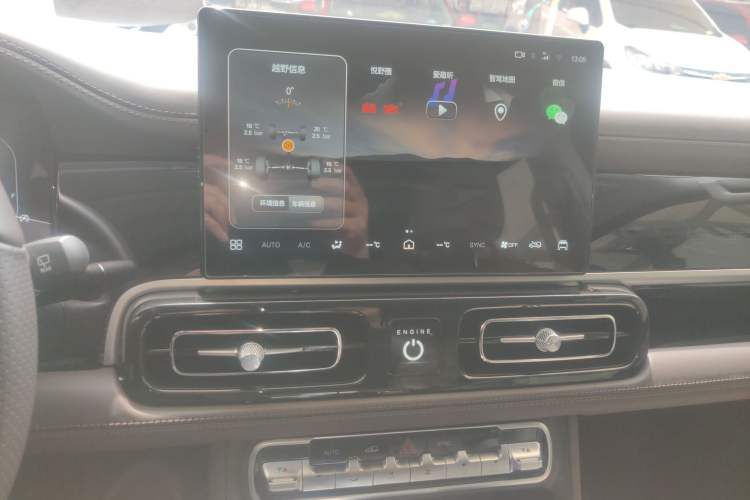 Used BAIC Off-Road BJ60 2022 2.0T Weekend Edition Five-Seater Audio And AC Panel