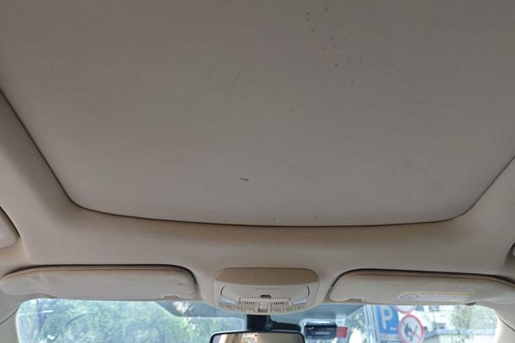 Used Ford Edge 2015 2.0T GTDi Two-Wheel-Drive High-Line Version