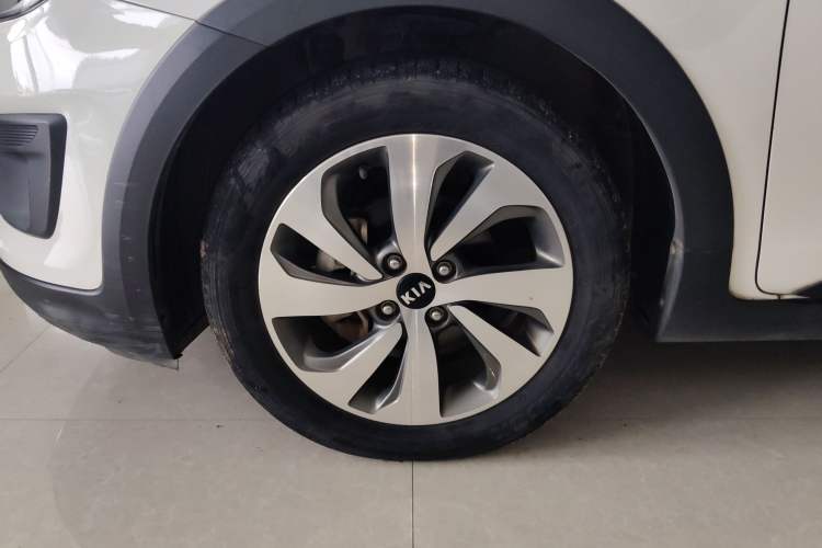 Used Kia KX Cross 2017 1.4L AT GLS