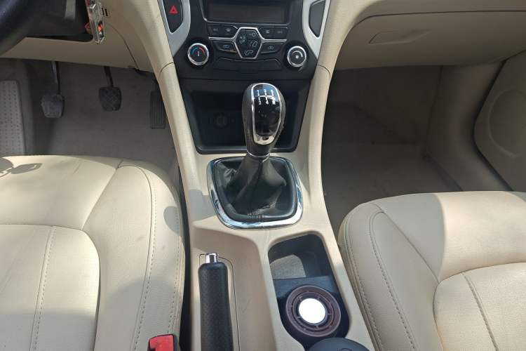 Used Chery Arrizo 7 2015 1.6L Manual ZhiShang Edition
