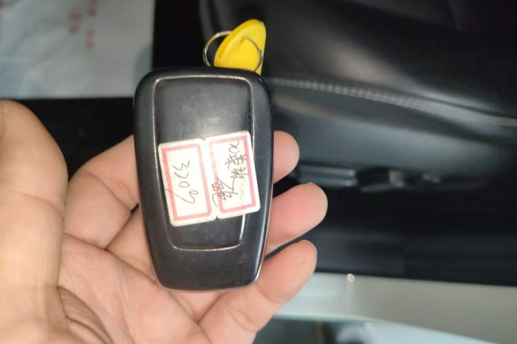 Used Toyota RAV4 2020 Dual-Engine 2.5L E-CVT 4x4 Elite PLUS Edition