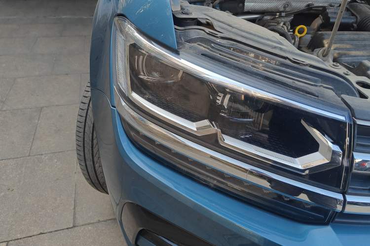 Used Volkswagen Tharu 2019 280TSI Two-Wheel Drive R-Line China V Standard Right Front Headlight