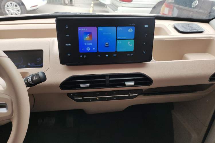 Used Geely Galaxy Panda 2024 Facelifted Panda Mini 200km Dragon Edition Audio And AC Panel