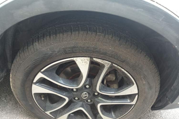 Used Soueast DX7 2015 1.5T Manual Luxury Model
