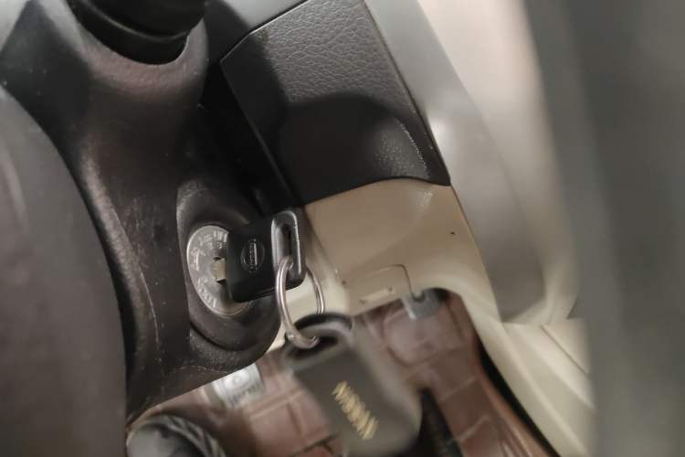 Used Nissan Livina 2015 1.6XE Manual Comfort Edition Interior 1