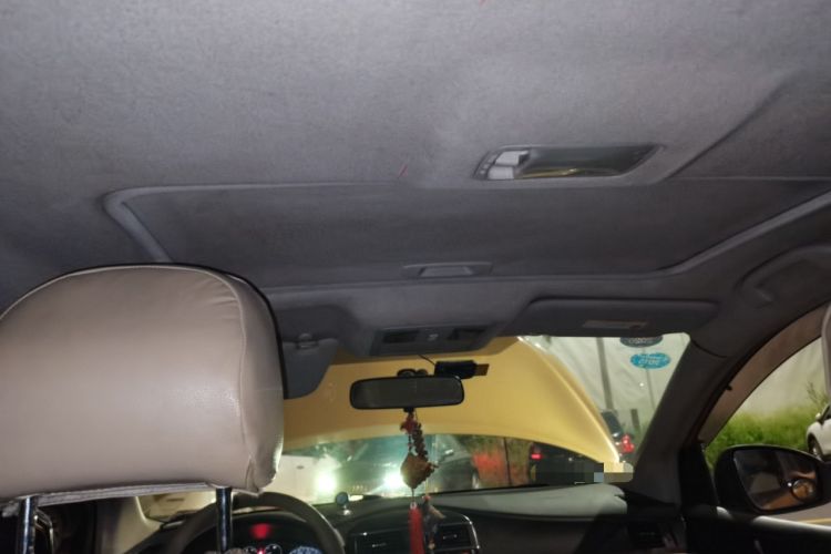 Used Nissan Tiida 2013 1.6L CVT Cool Cafe Edition