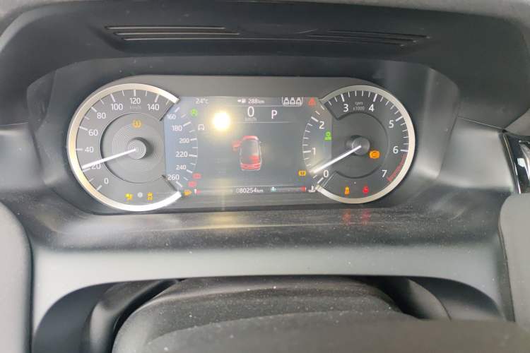 Used Land Rover Discovery Sport 2020 200 PS Family Edition