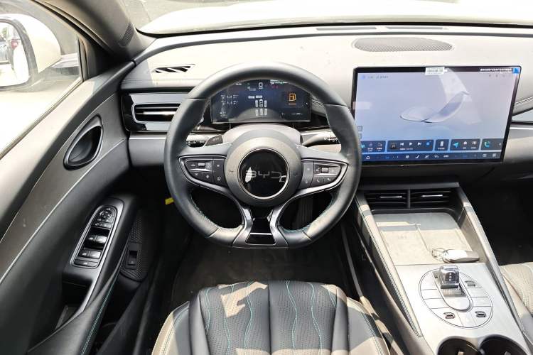 Used BYD Seal 06 New Energy 2025 DM-i Intelligent Drive 120KM Flagship Model
