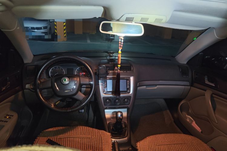 Used Skoda Octavia 2012 1.6L Manual Yijun Edition
