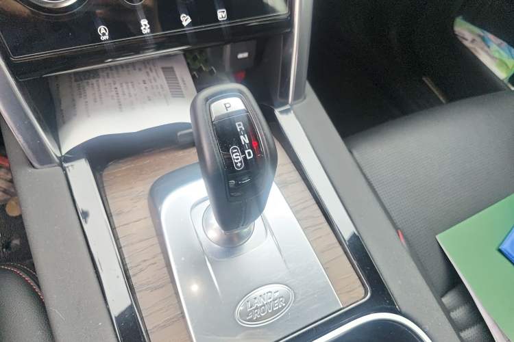 Used Land Rover Discovery Sport New Energy 2022 Facelifted P300e Plug-in Hybrid Electric Version Gear Lever