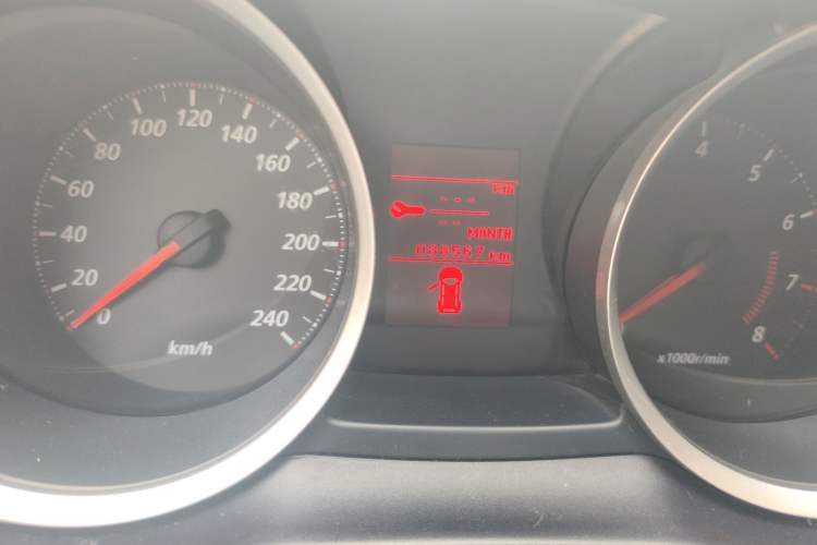 Used Mitsubishi Lancer EX 2016 1.8L Manual Black-and-White Retro Edition Odometer Close Up