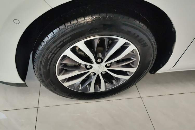 Used Buick GL8 2021 ES Land Cruiser 653T Luxury Edition