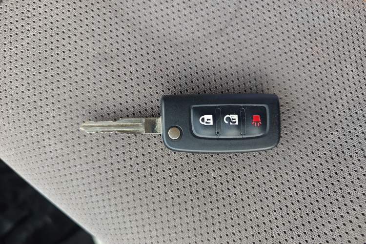 Used Foton Toano 2022 2.0T Manual Jixiang Multi-Function Long-Wheelbase Mid-Roof Single-Tire Rear 7/9-Seater 4F20TC3
