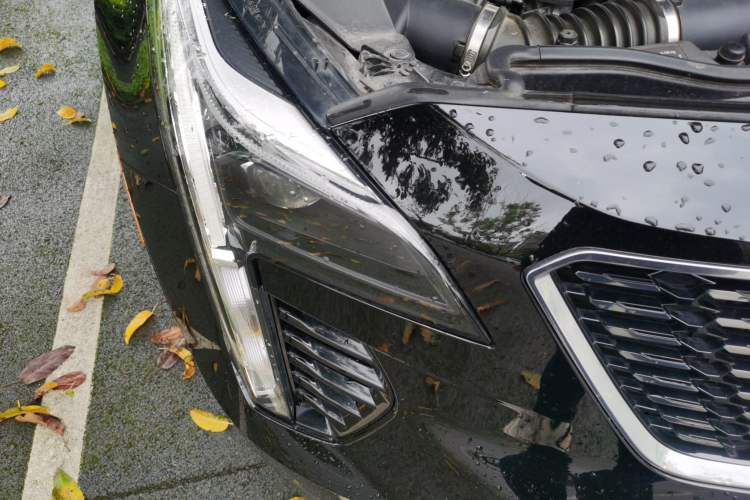 Used Cadillac XT4 2021 28T Two-Wheel Drive Tech Edition Right Front Headlight