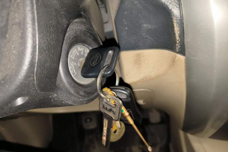 Used Nissan Livina 2013 1.6XE Manual Comfort Edition Vehicle Key