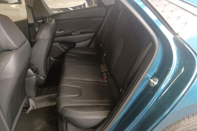 Used Hyundai Elantra 2023 1.5L CVT LUX Prestige Edition