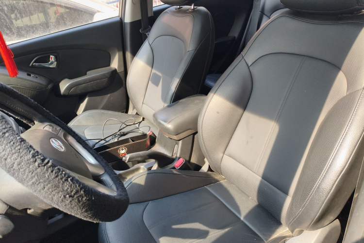 Used Hyundai ix35 2015 2.0L Automatic 2WD Smart Version China V Standard
