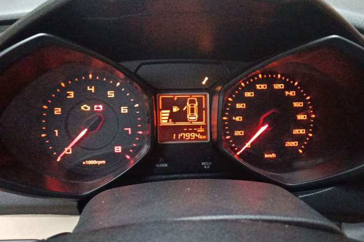 Used Chery Fengyun 2 2013 Hatchback 1.5L Manual Kuaiyi Edition