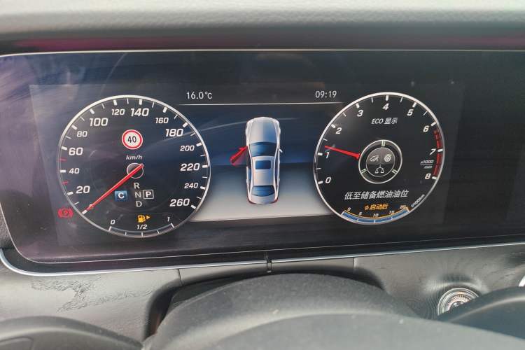 Used Mercedes-Benz E-Class 2016 E 300 L Sporty and Stylish Model
