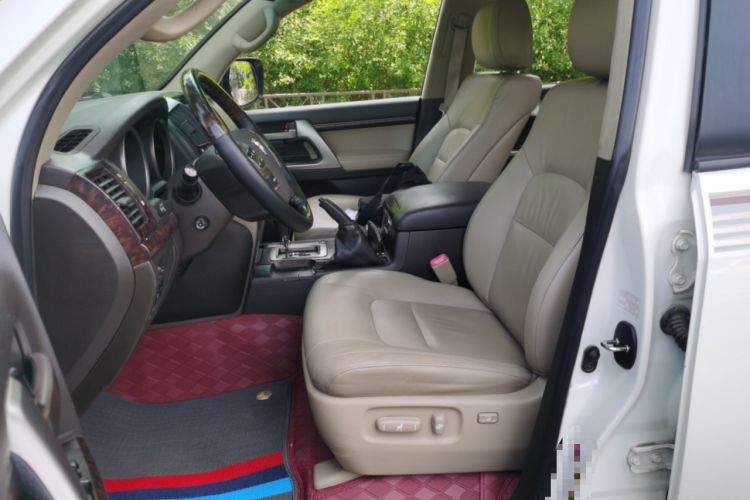 Used Toyota Land Cruiser 2010 4.7L Automatic VX
