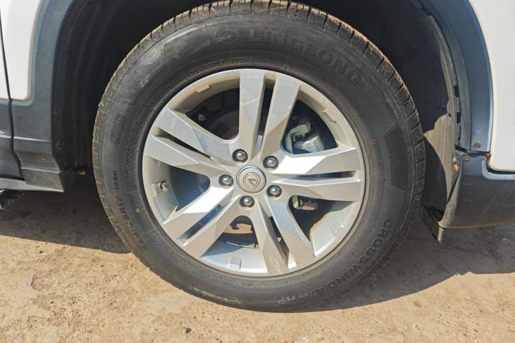 Used CHANGAN CS75 2014 2.0L Manual Luxury Version China IV Standard
