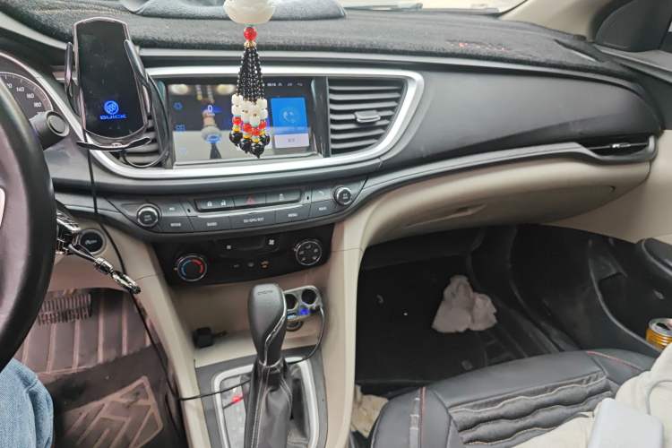 Used Buick GT 2018 15T Dual-Clutch Elite Model China V Standard Audio And AC Panel