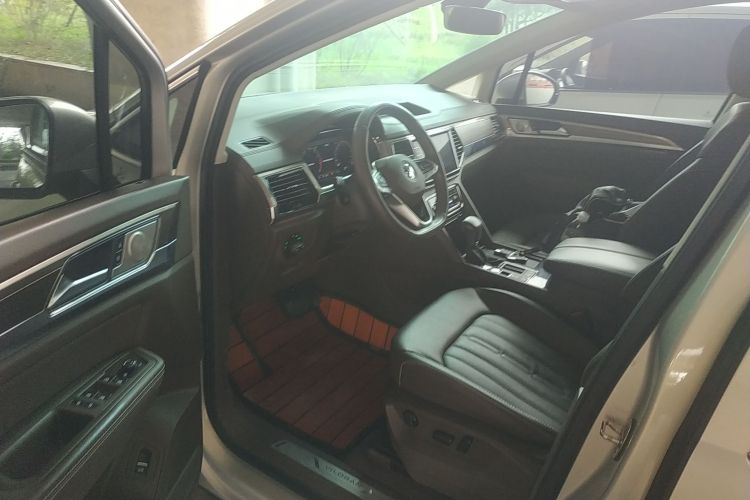 Used Volkswagen Viloran 2020 330TSI Luxury Edition
