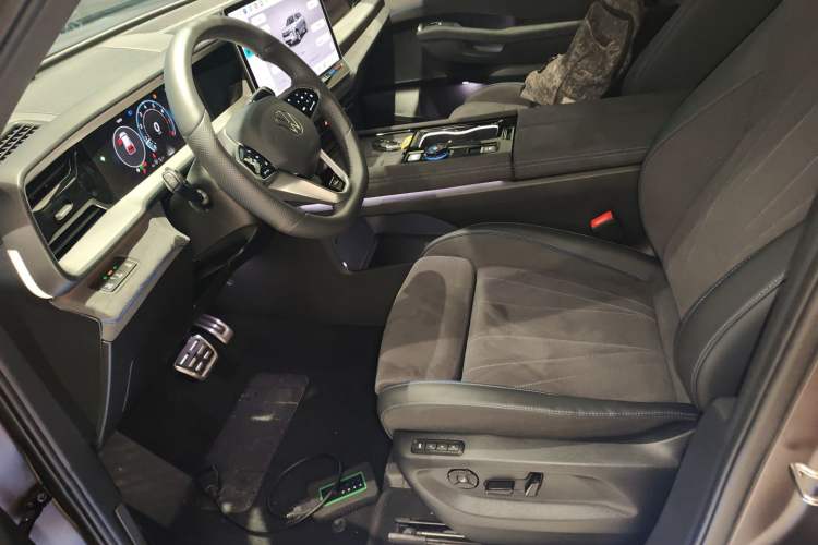 Used Volkswagen Teramont 2025 Tiguan Pro 450TSI Four-Wheel Drive Summit Edition
