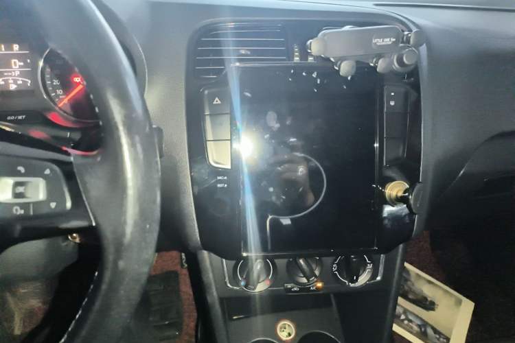 Used Volkswagen Polo 2016 1.6L Automatic Comfort Model
