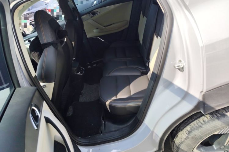 Used Lynk & Co 06 EM-P 2022 PHEV 84 km Range Pro Version Left Rear Seat