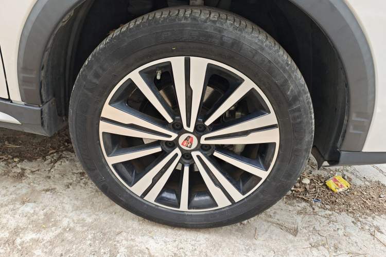 Used Roewe RX5 New Energy 2017 eRX5 50T Hybrid Connected Prestige Flagship Edition Right Front Wheel Hub