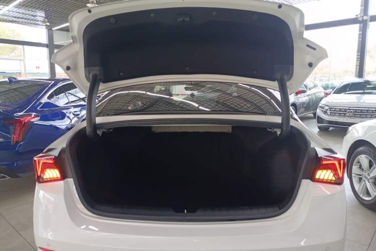 Used Kia K5 2021 270T CVVD Refreshed Edition
