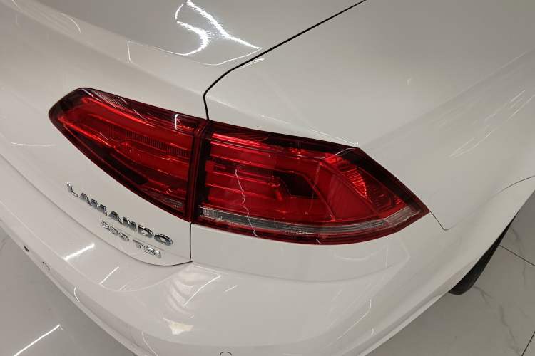 Used Volkswagen Lamando 2018 280TSI DSG Comfort Edition
